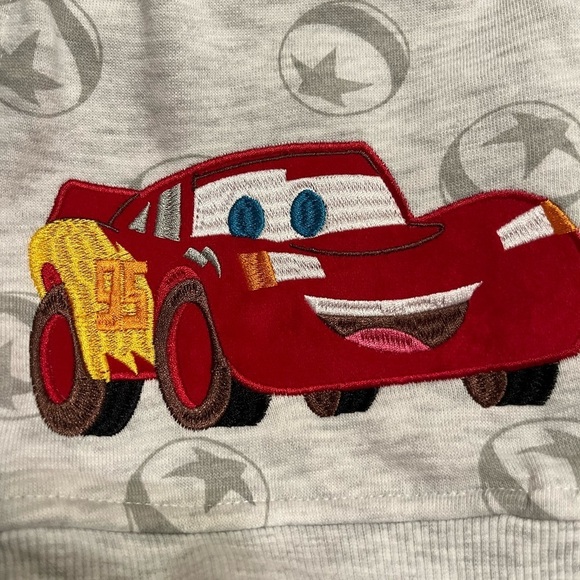Kids Gray Pixar/Disney Hoodie with Lighting McQueen zipper pull.  size 7 - Picture 6 of 8